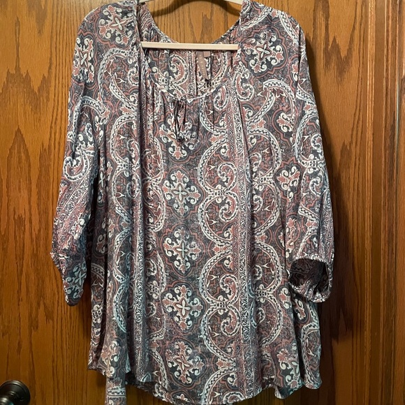 Brina and Em Tops - Brina and Em paisley boho style shirt. Size 2X. EUC. Lightweight and flowy.
